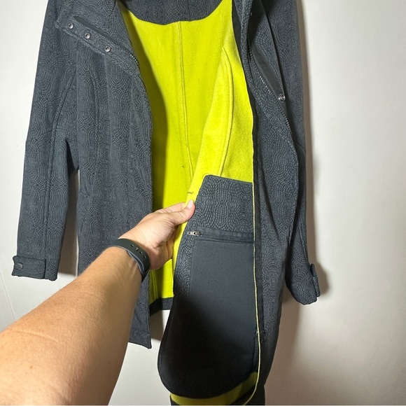 Title Nine T9 Peacekeeper Insulated Gray Wind Resistant Jacket Size Medium - Picture 11 of 13